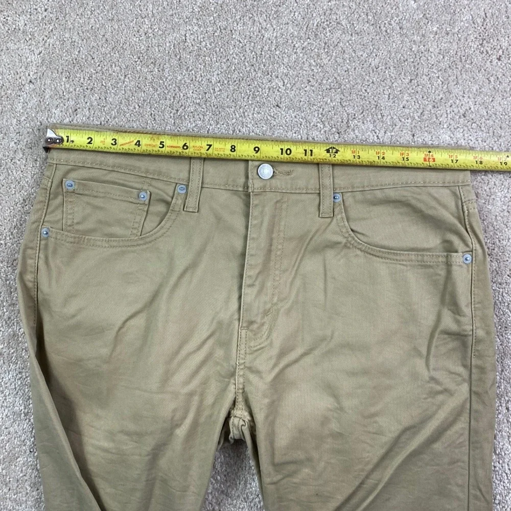 Levi's 502 Regular Taper All Seasons Tech Khaki Pants Mens 33x30 Tan Chinos